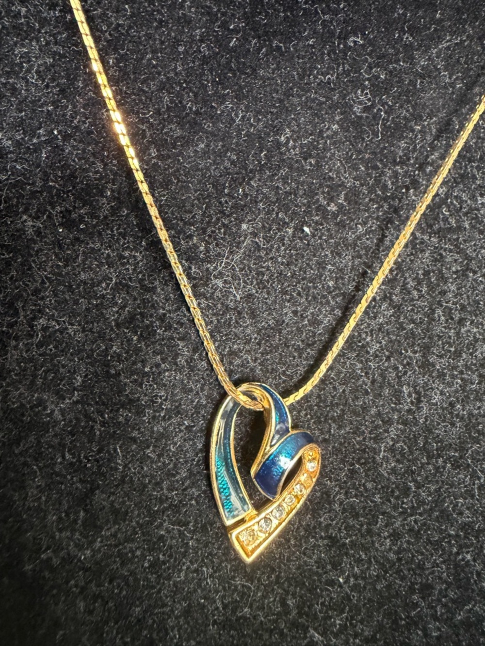 Dior Gold-Heart Motif Pendant  Necklace - Picture 7 of 7